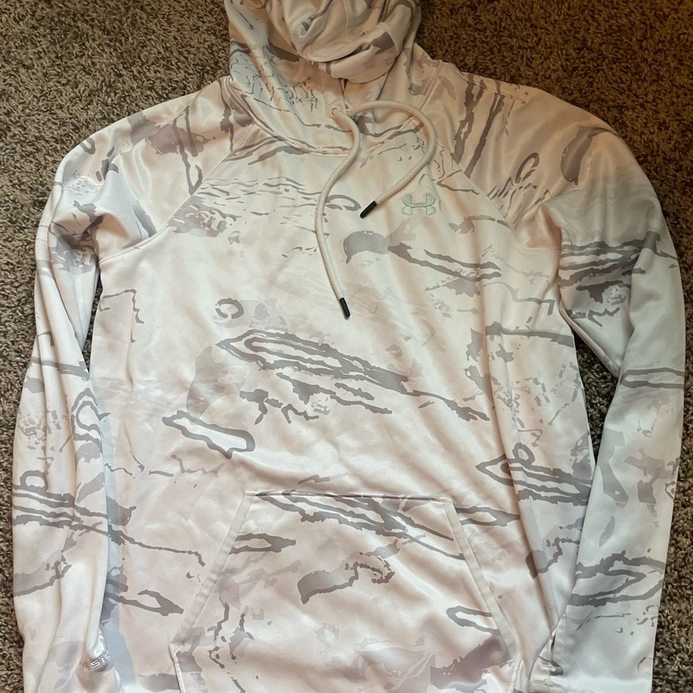 Under Armour Hoodie Size M